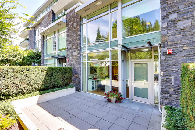 880 Arthur Erickson Place