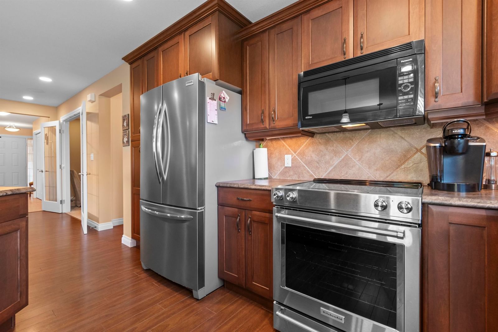 Listing Image 10