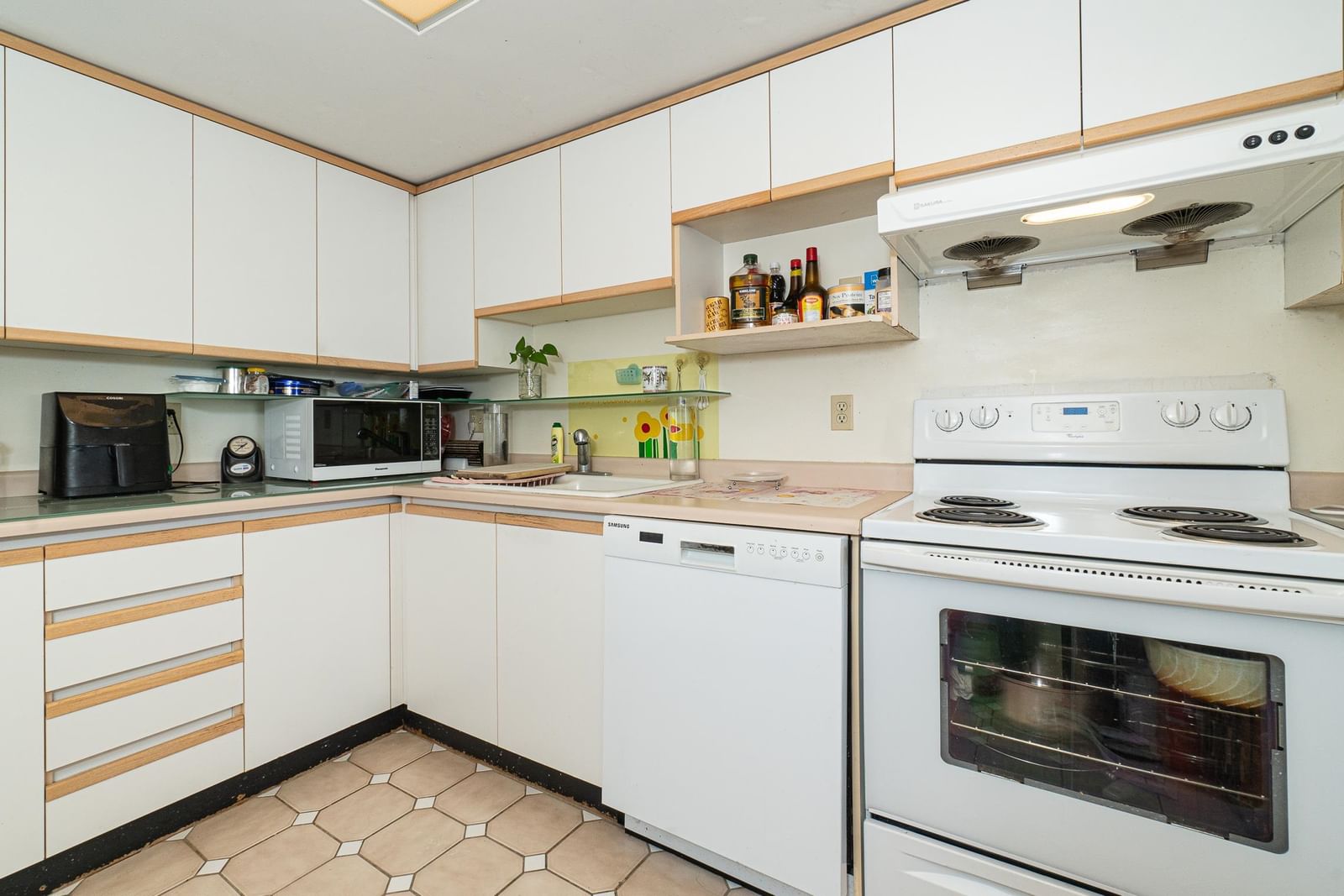 Listing Image 14
