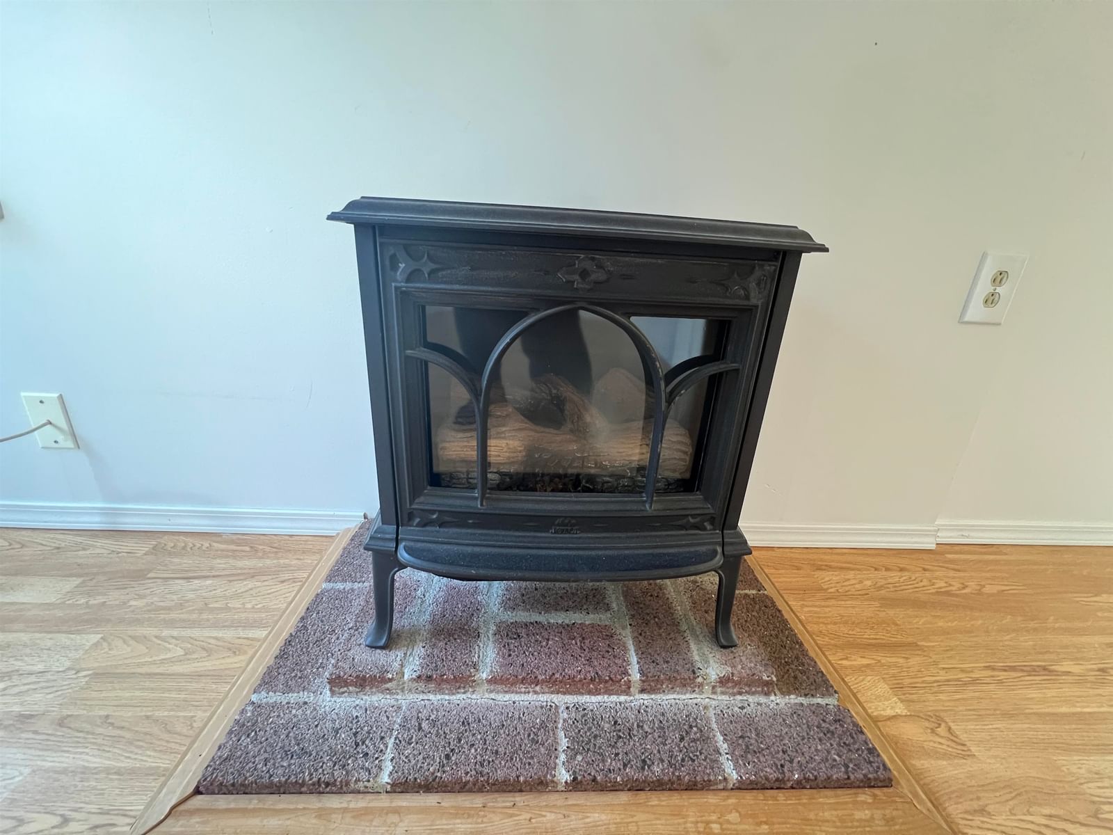 Listing Image 12
