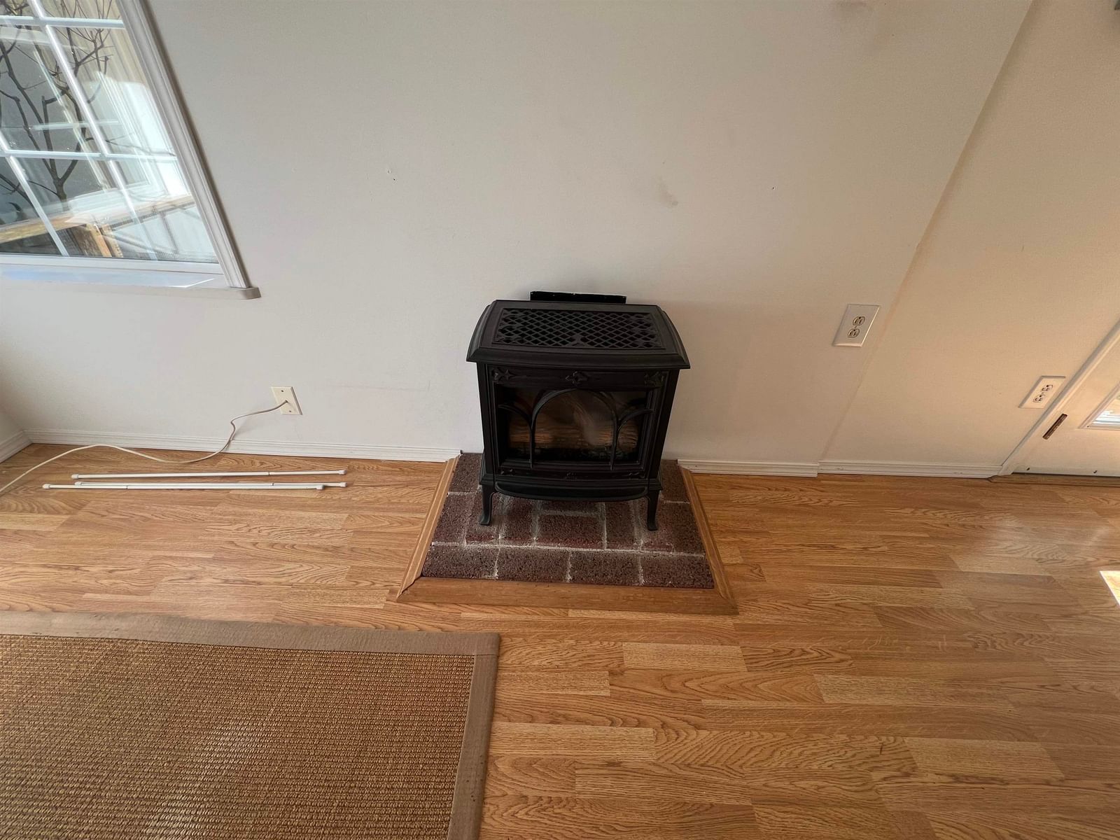 Listing Image 13