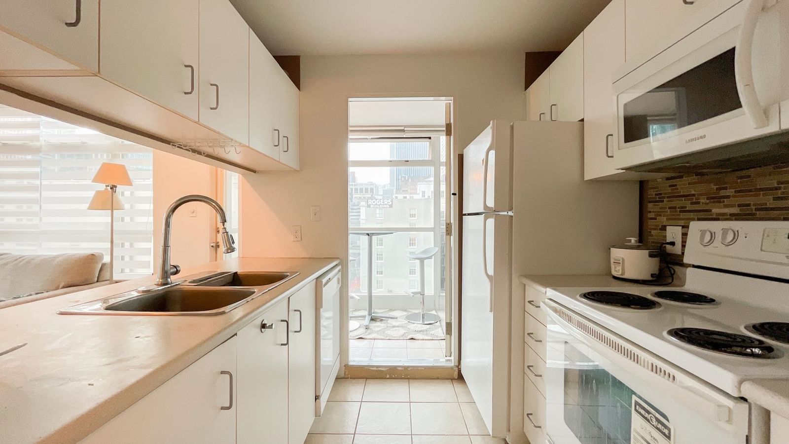 Listing Image 11