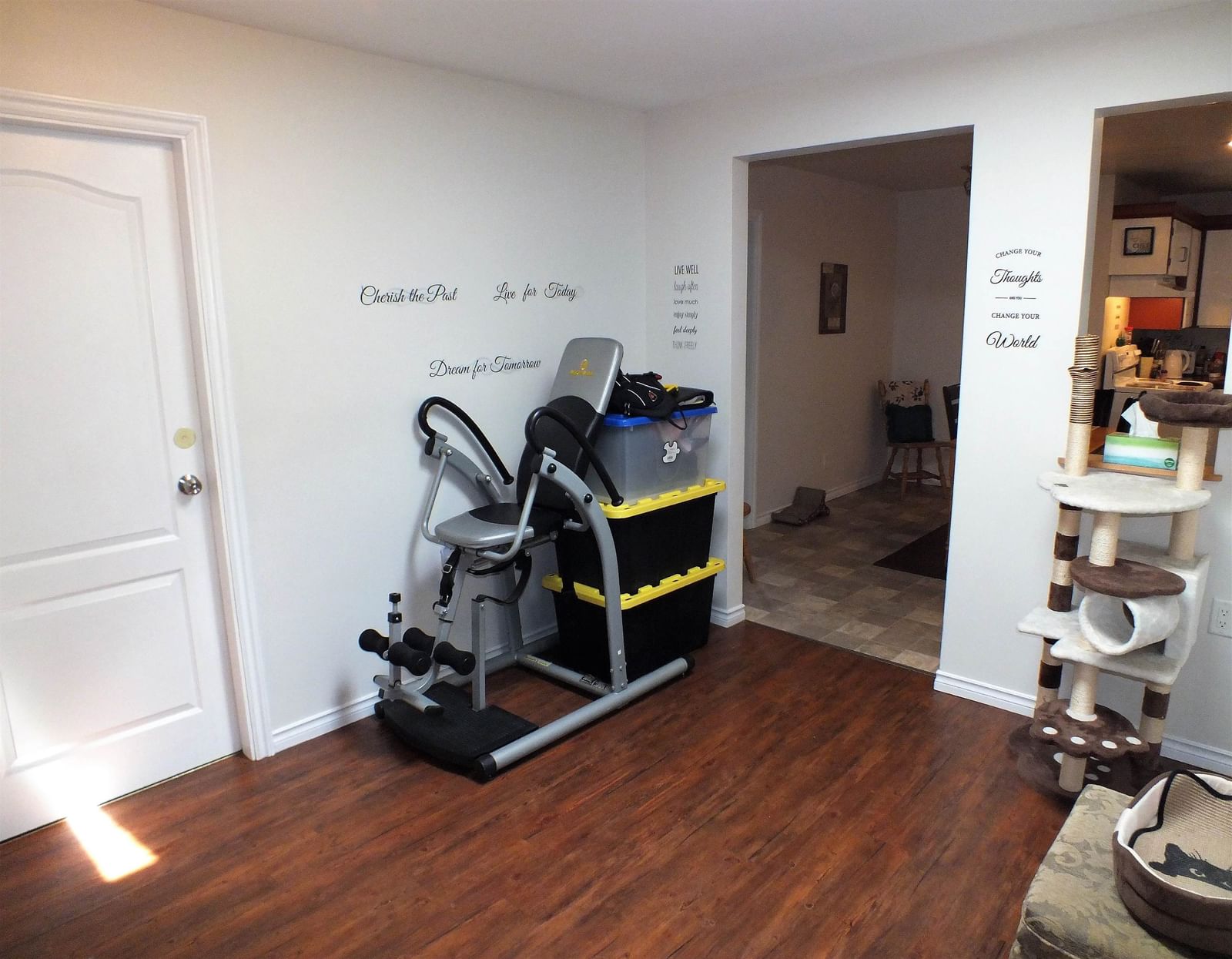 Listing Image 16