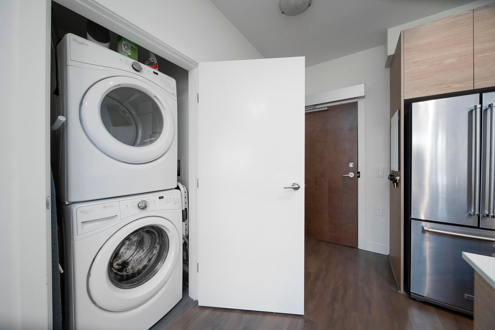 Listing Image 18