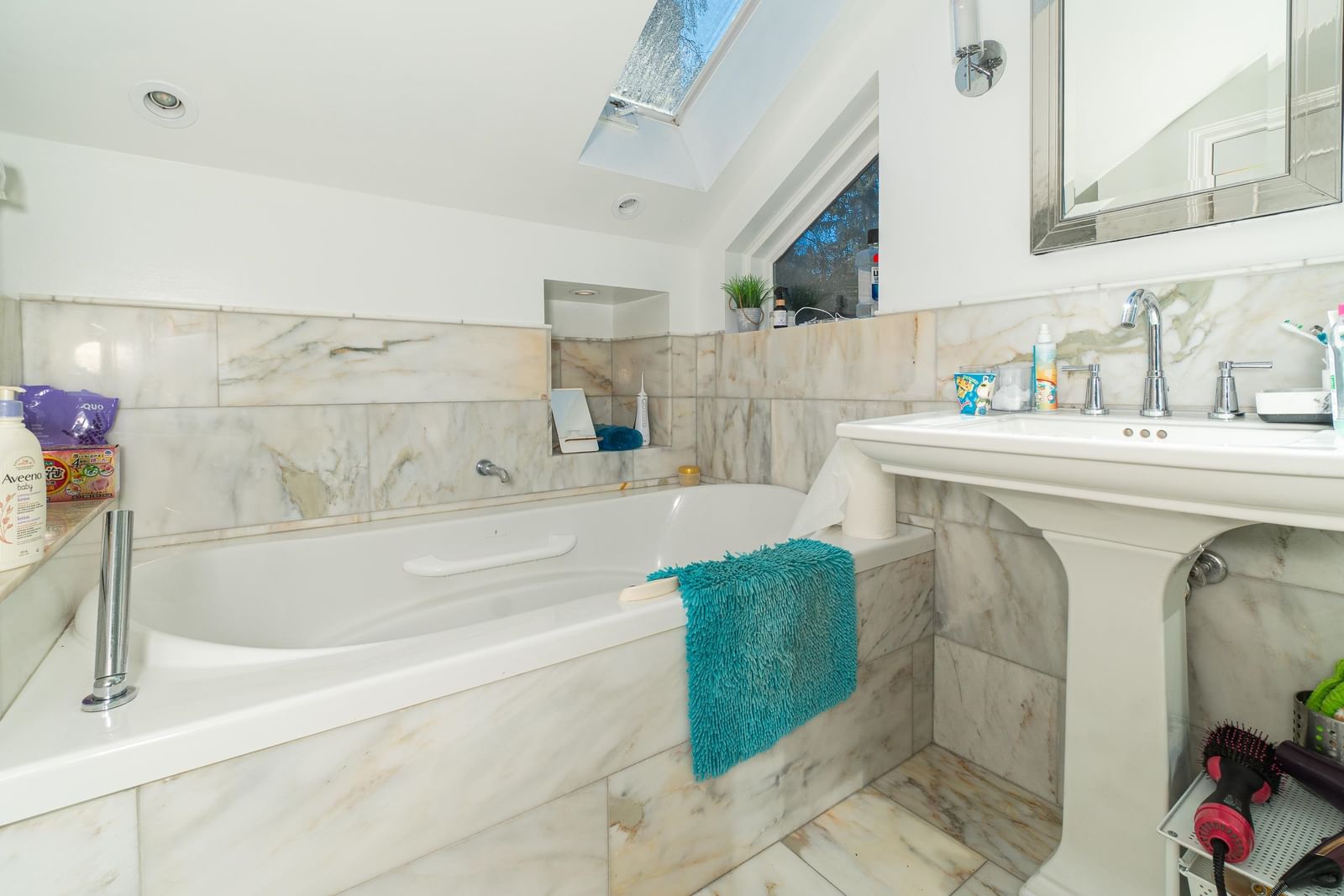 Listing Image 27