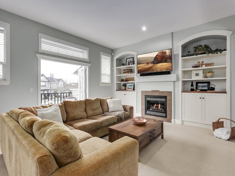 6075 165a Street, Surrey, V3S 7W6 | Image 2