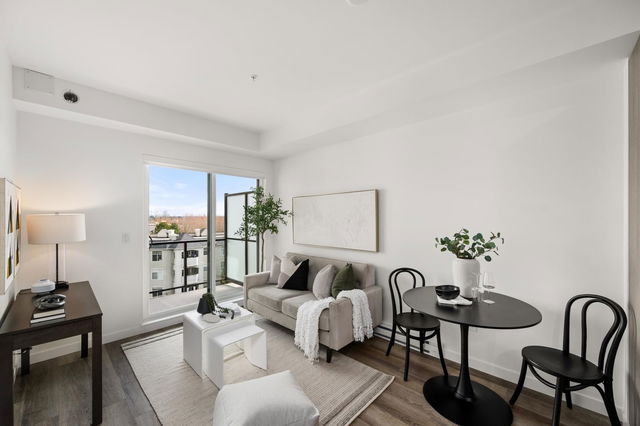 512 - 20695 Eastleigh Crescent