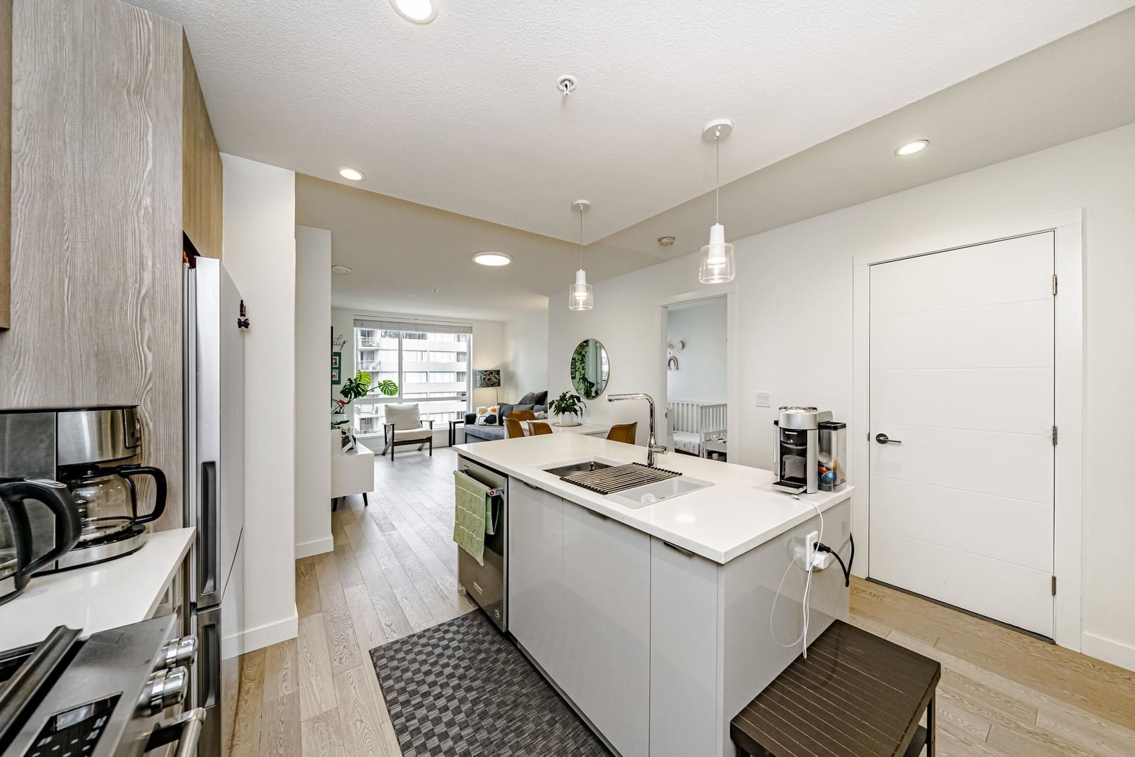 Listing Image 13