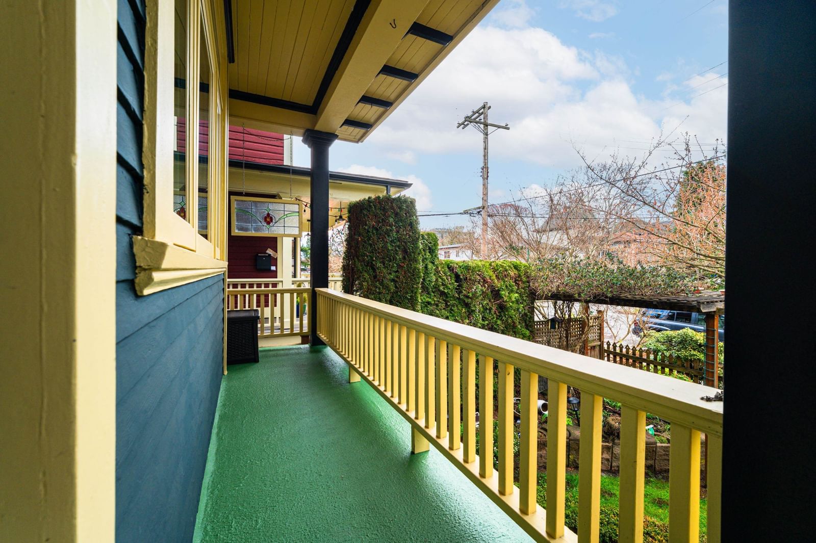 Listing Image 11