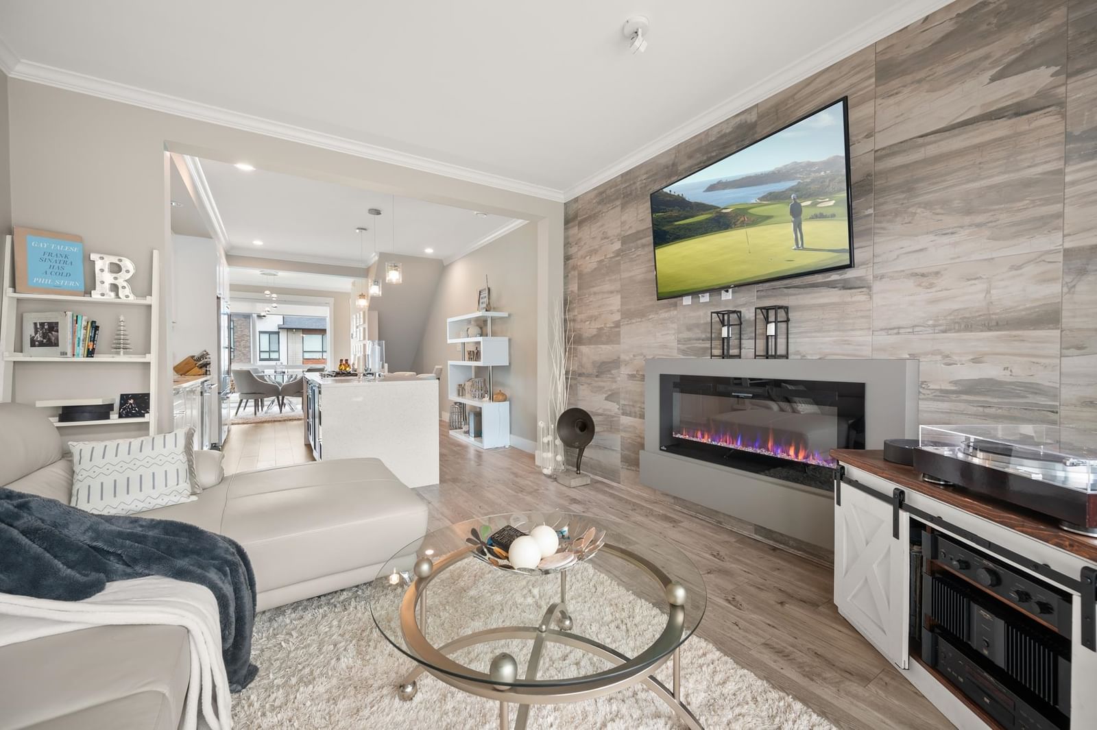 Listing Image 9