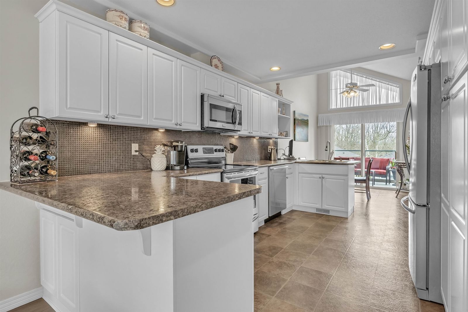 Listing Image 15