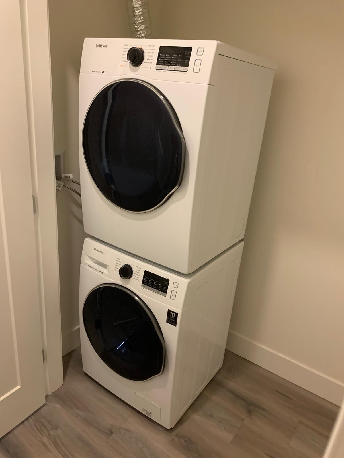 Listing Image 10