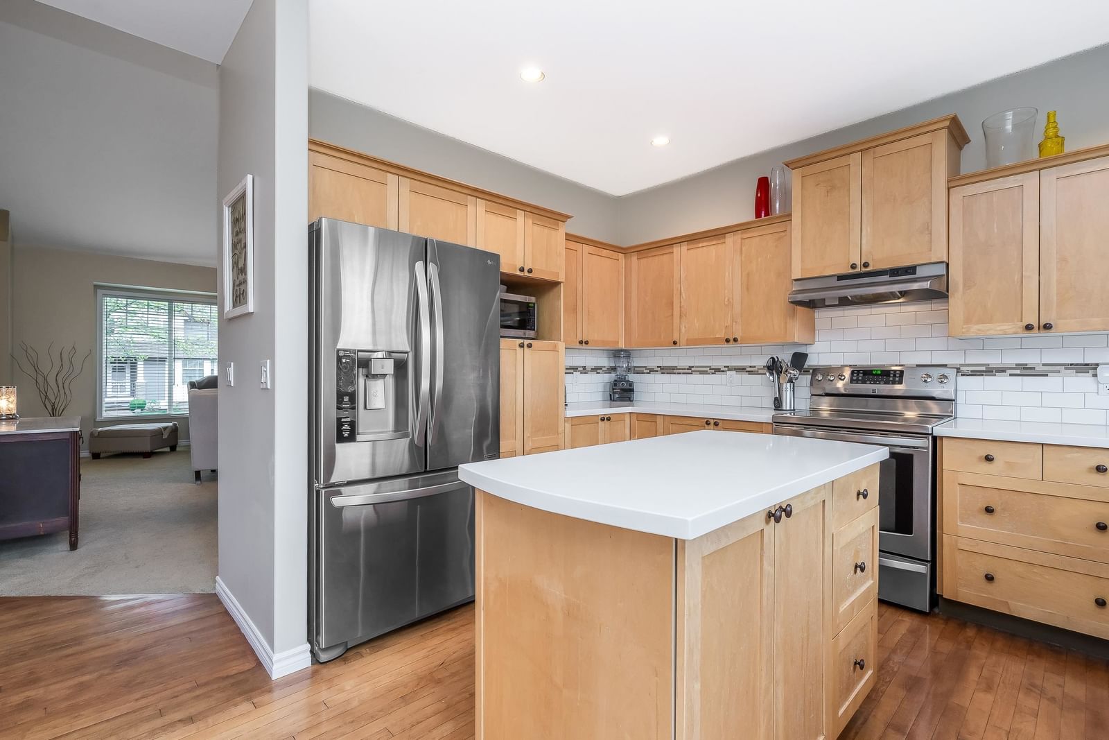 Listing Image 12