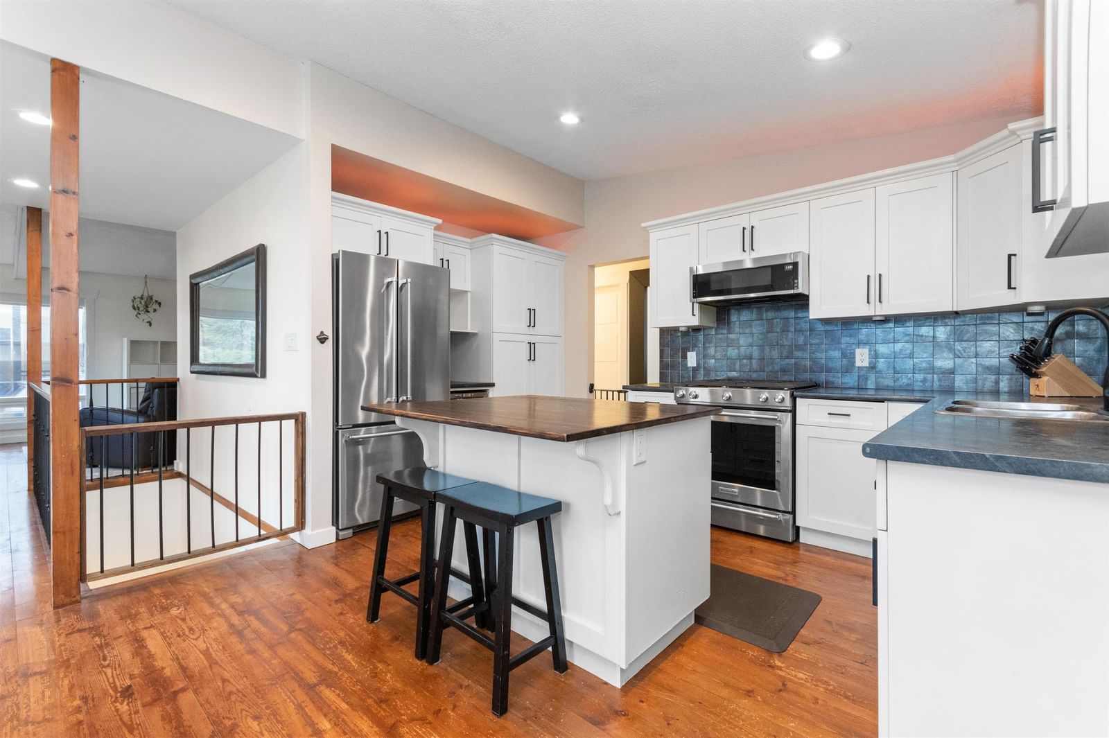 Listing Image 9