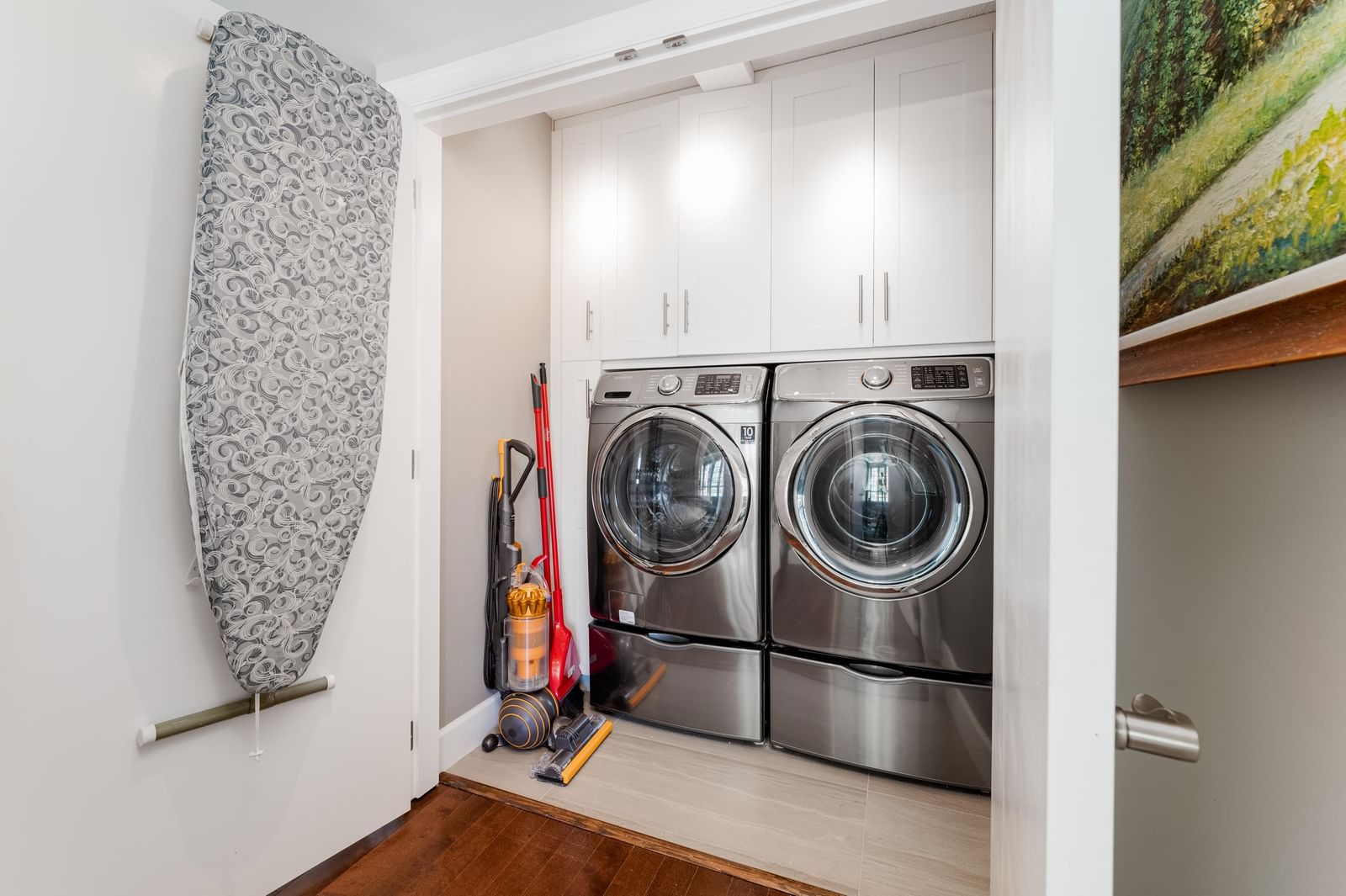 Listing Image 12