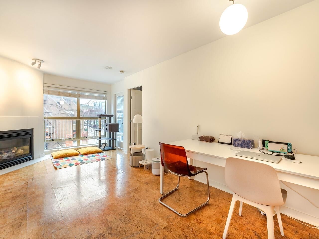 Listing Image 8