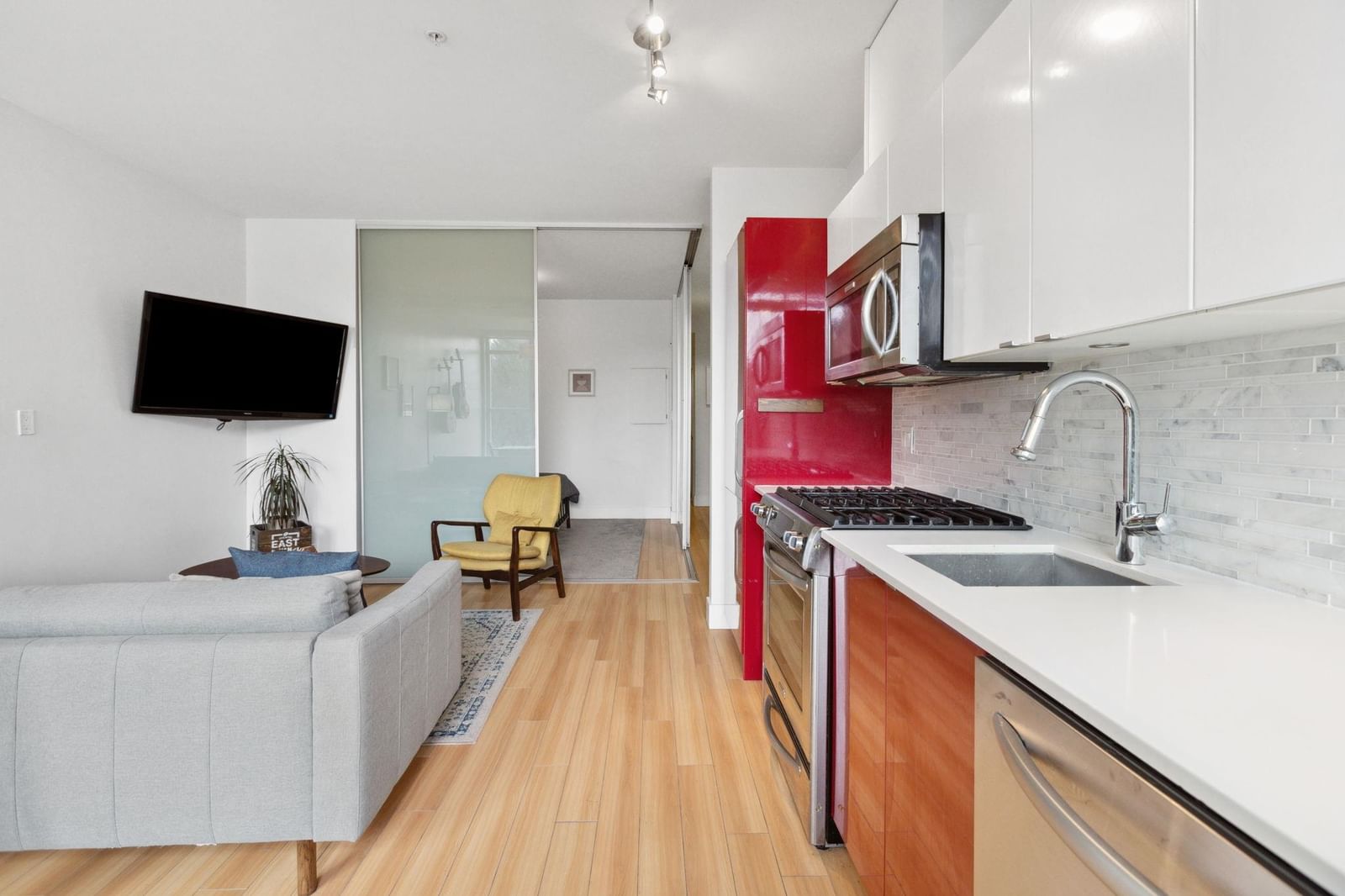 Listing Image 5