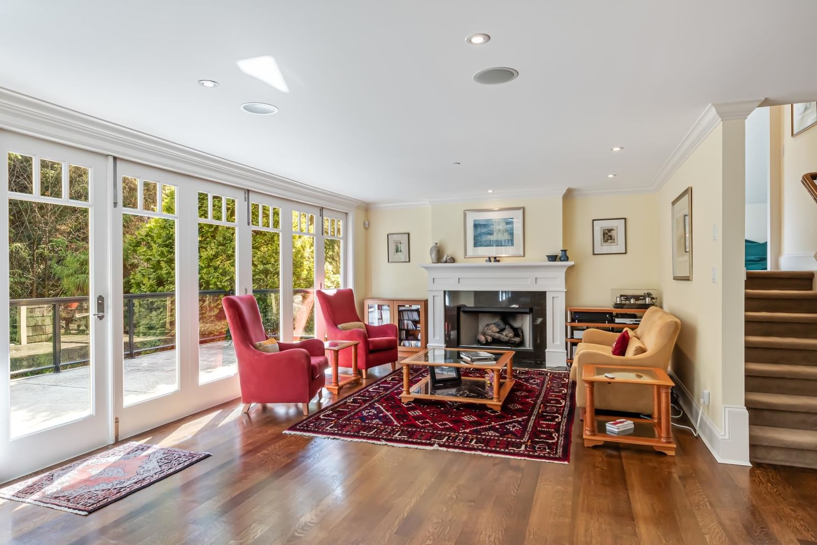 Listing Image 10