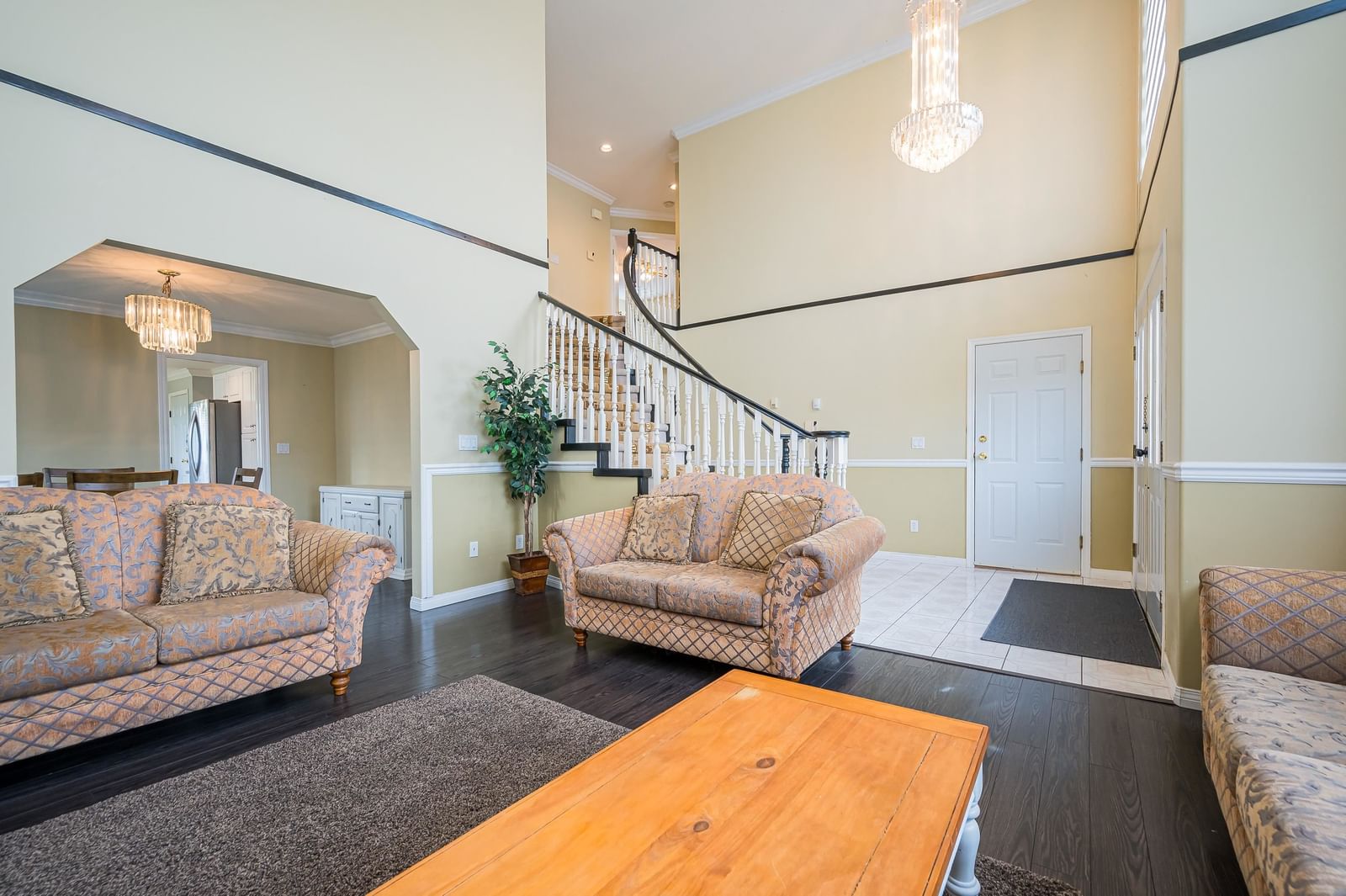 Listing Image 9