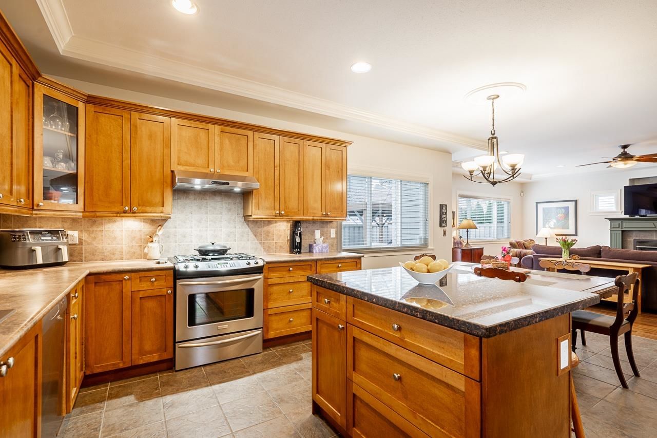 Listing Image 10