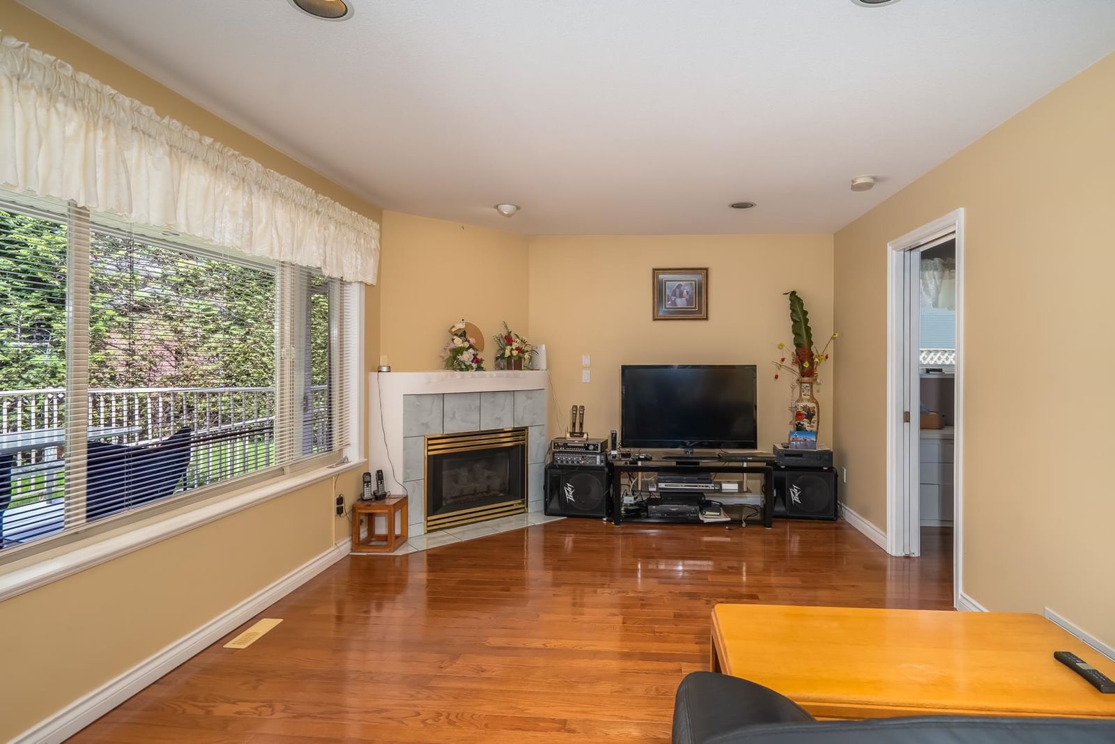Listing Image 14