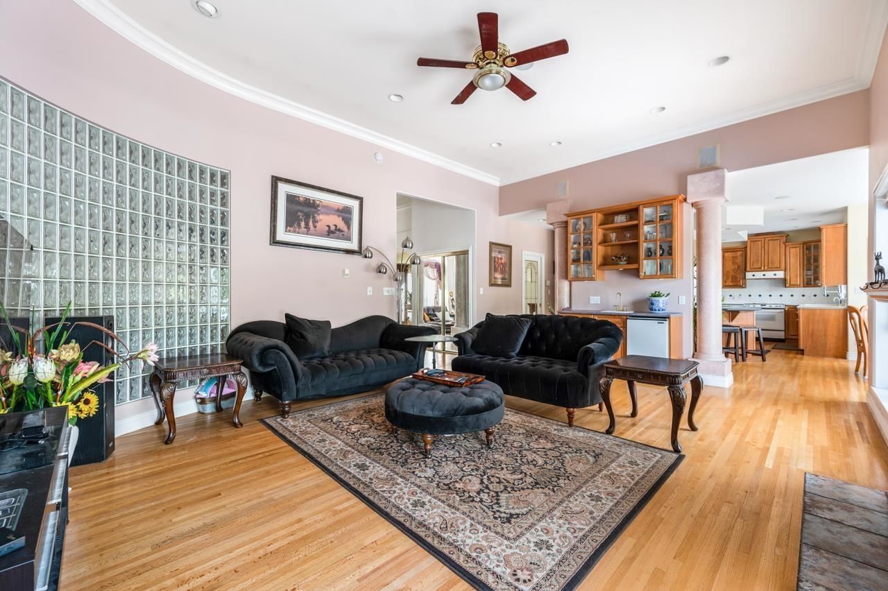 Listing Image 18