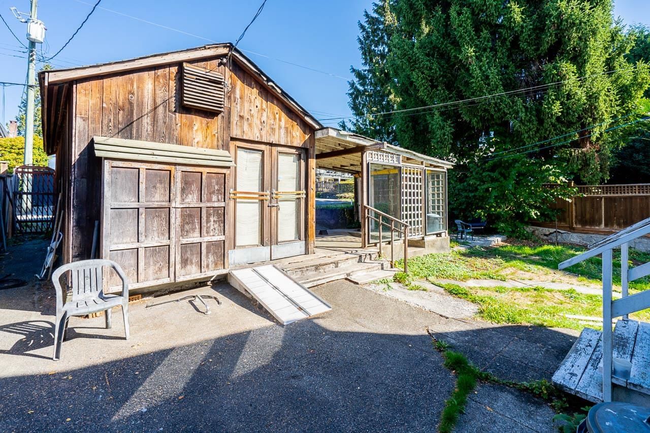 Listing Image 12
