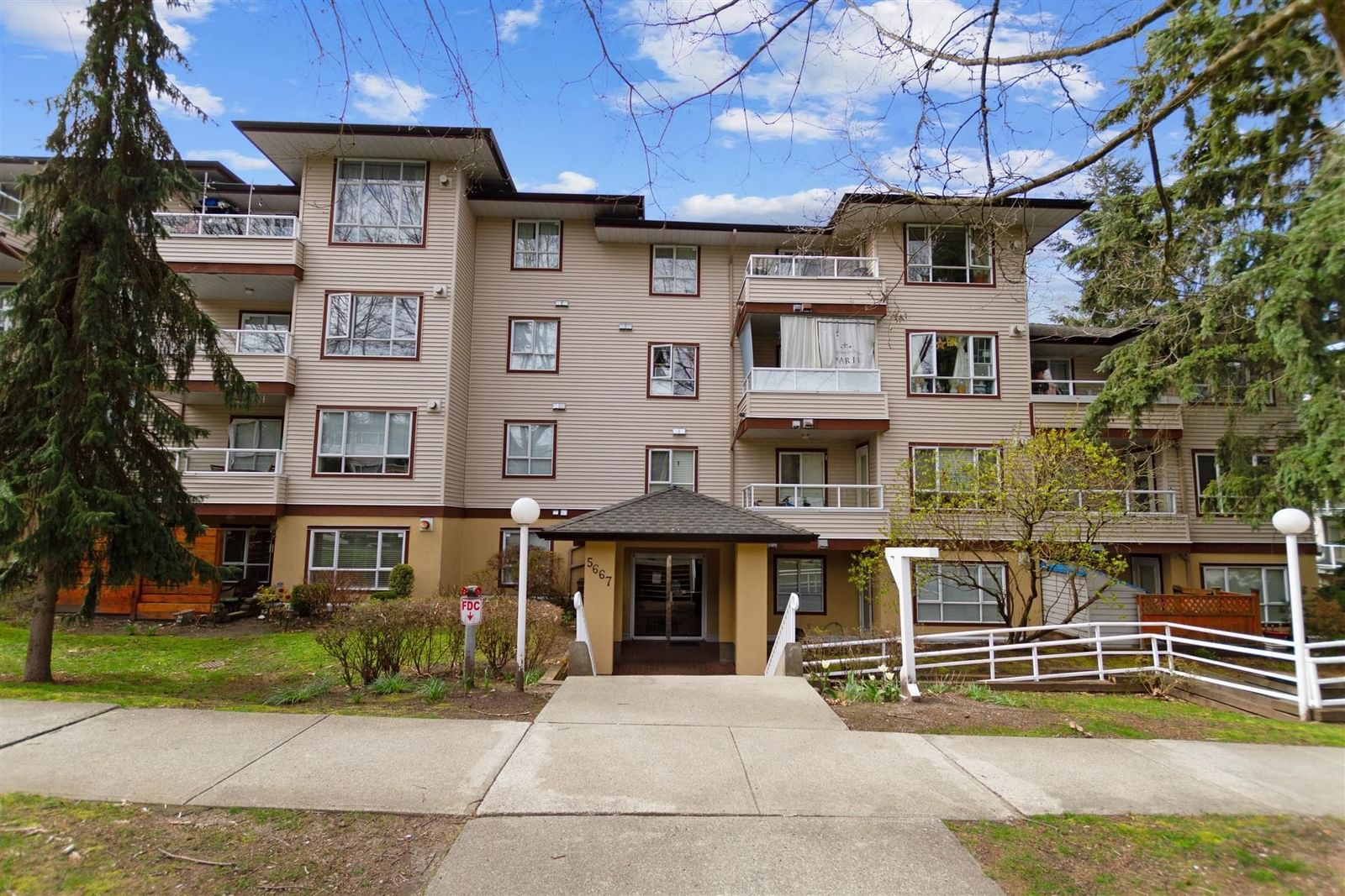 Listing Image 19