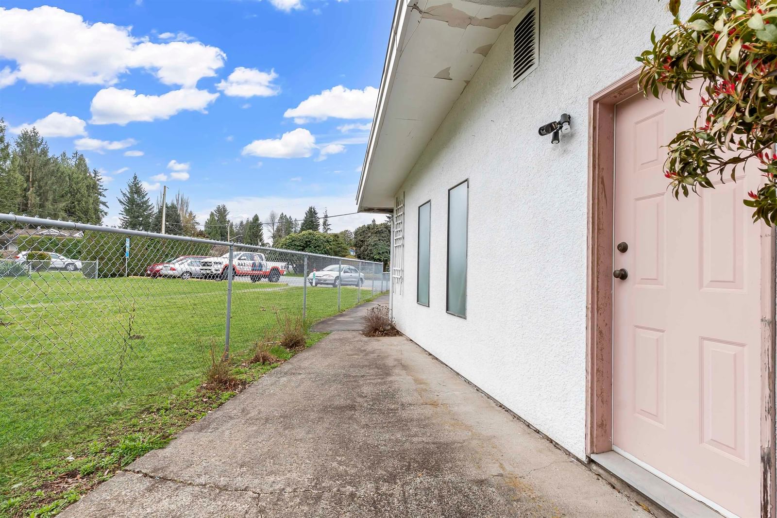 Listing Image 17