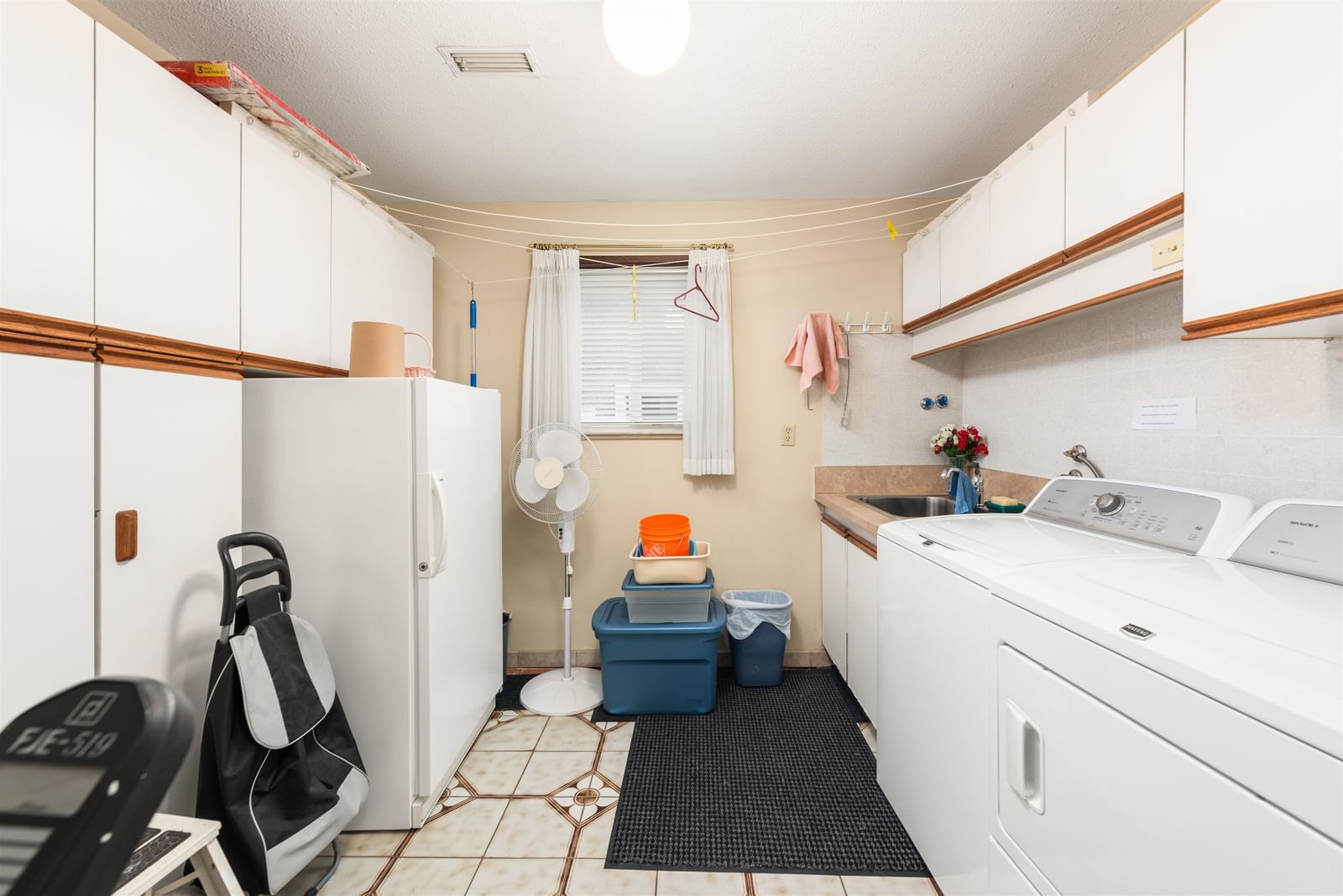 Listing Image 25