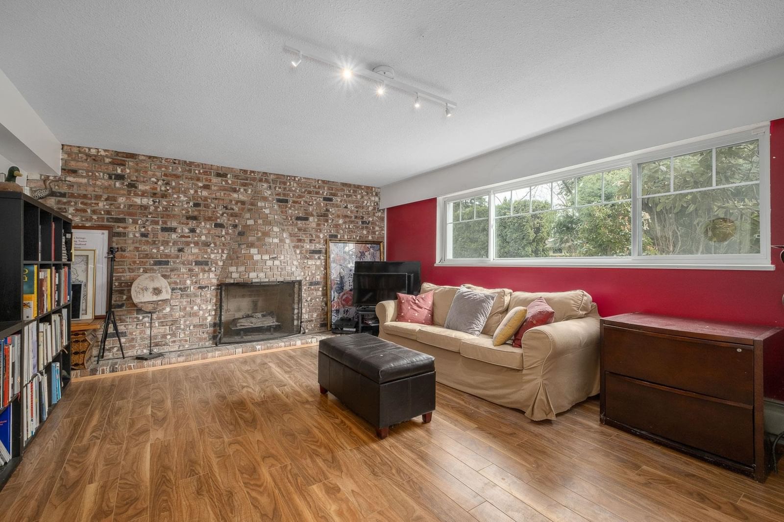 Listing Image 17