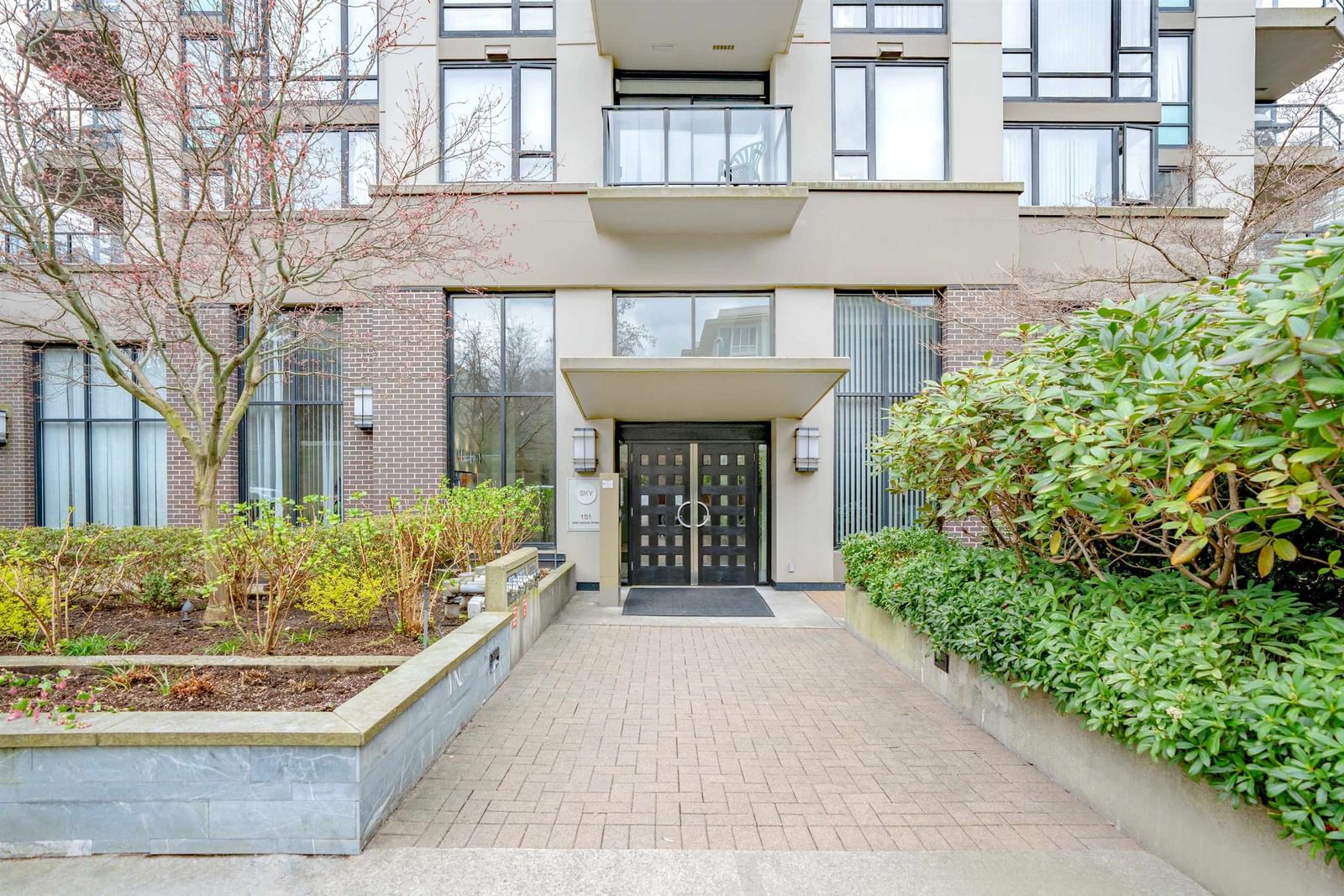 Listing Image 20