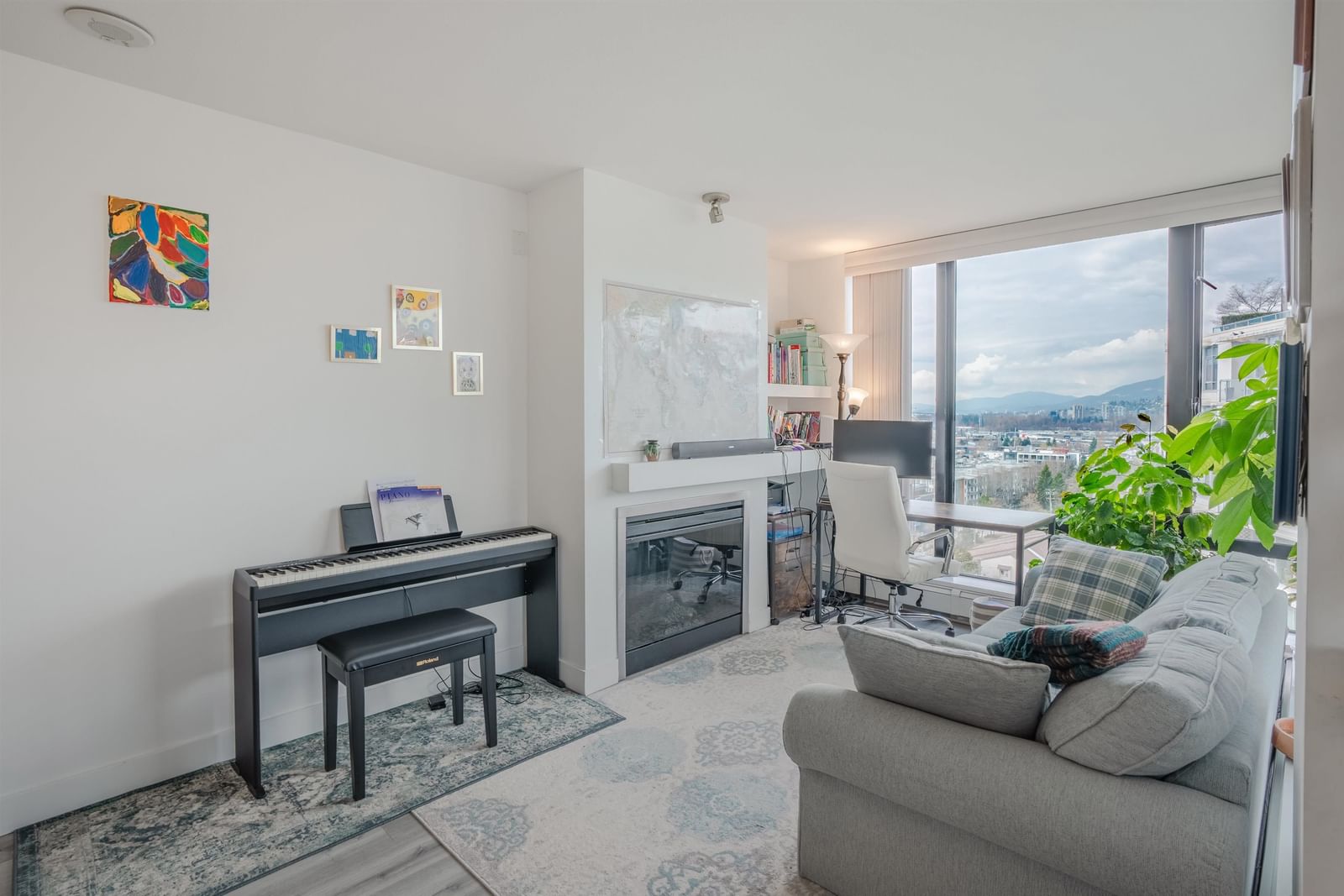 Listing Image 6