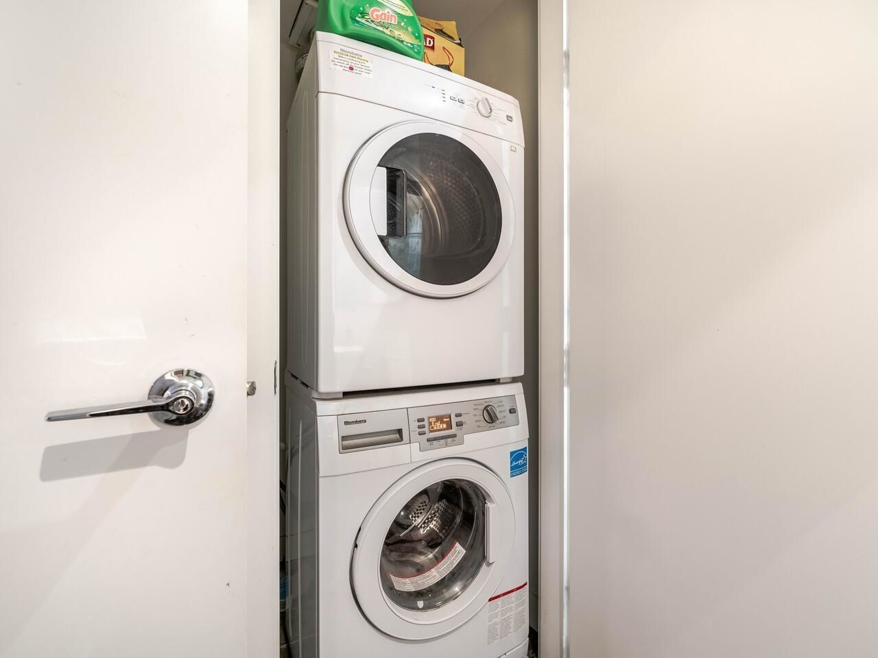 Listing Image 14
