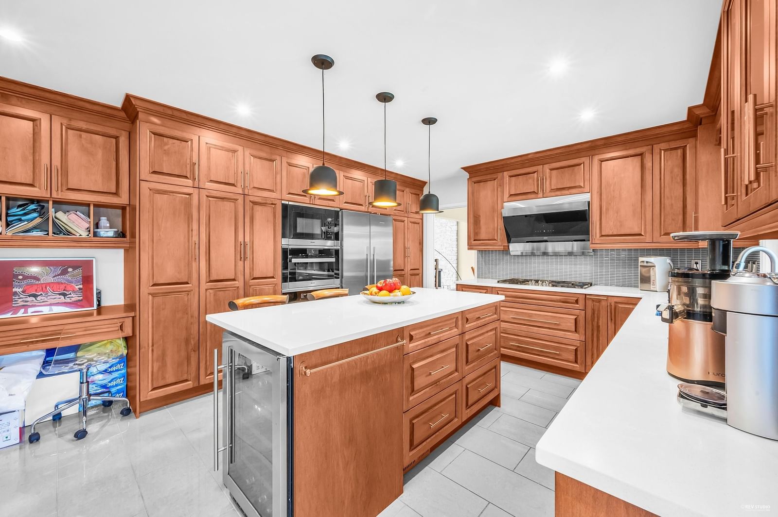 Listing Image 10