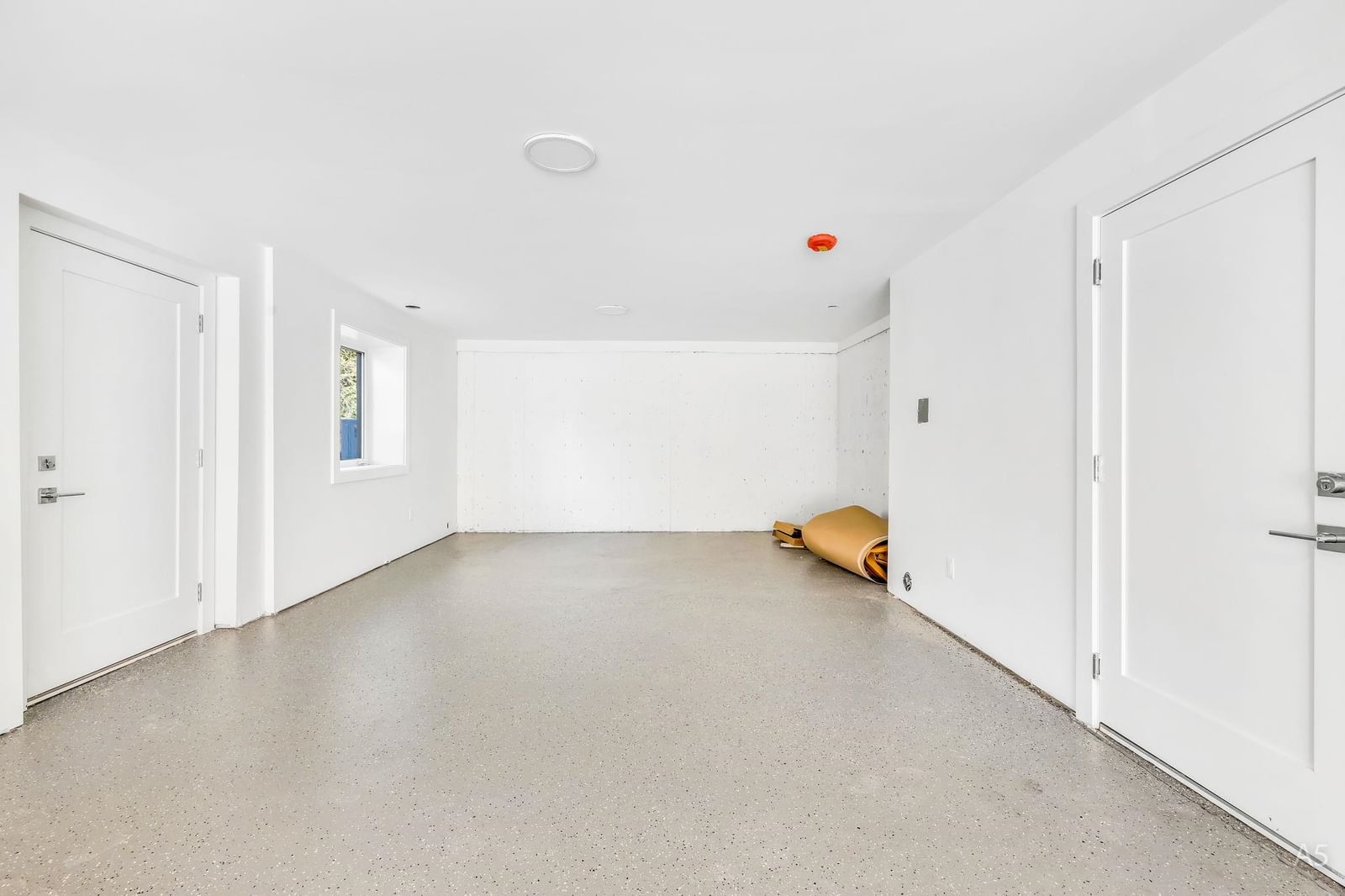 Listing Image 37