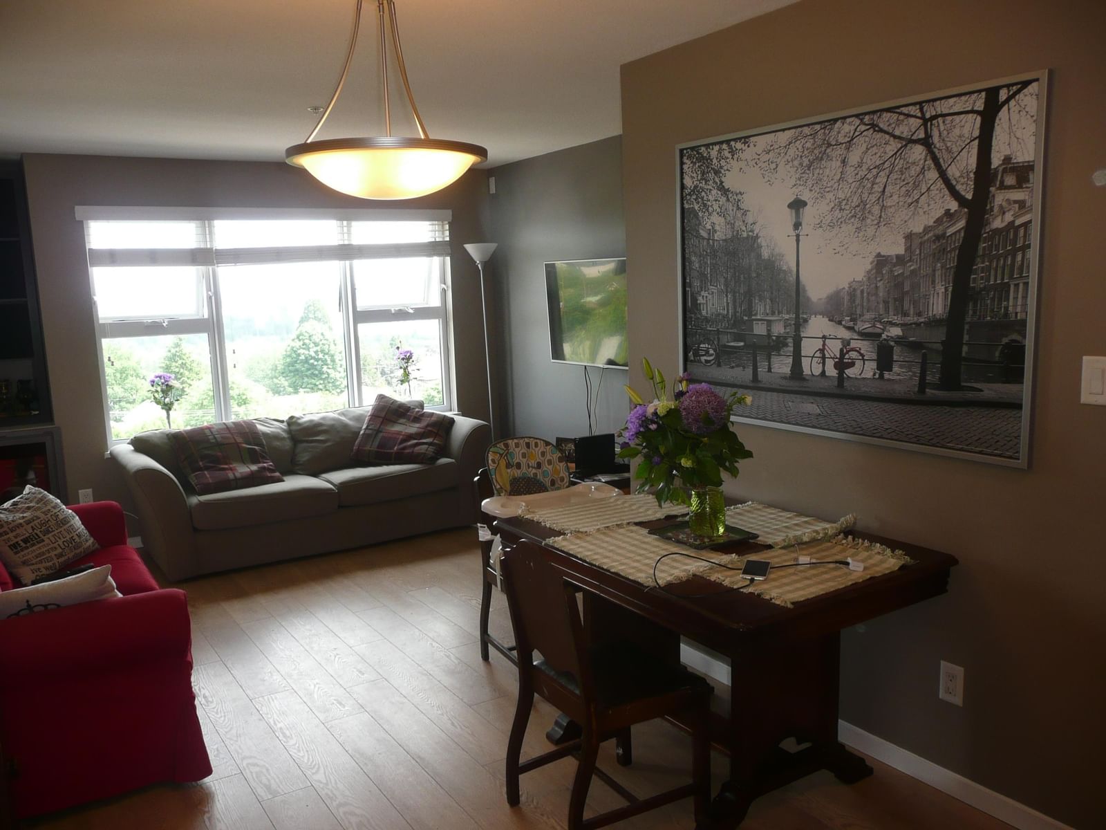 Listing Image 5