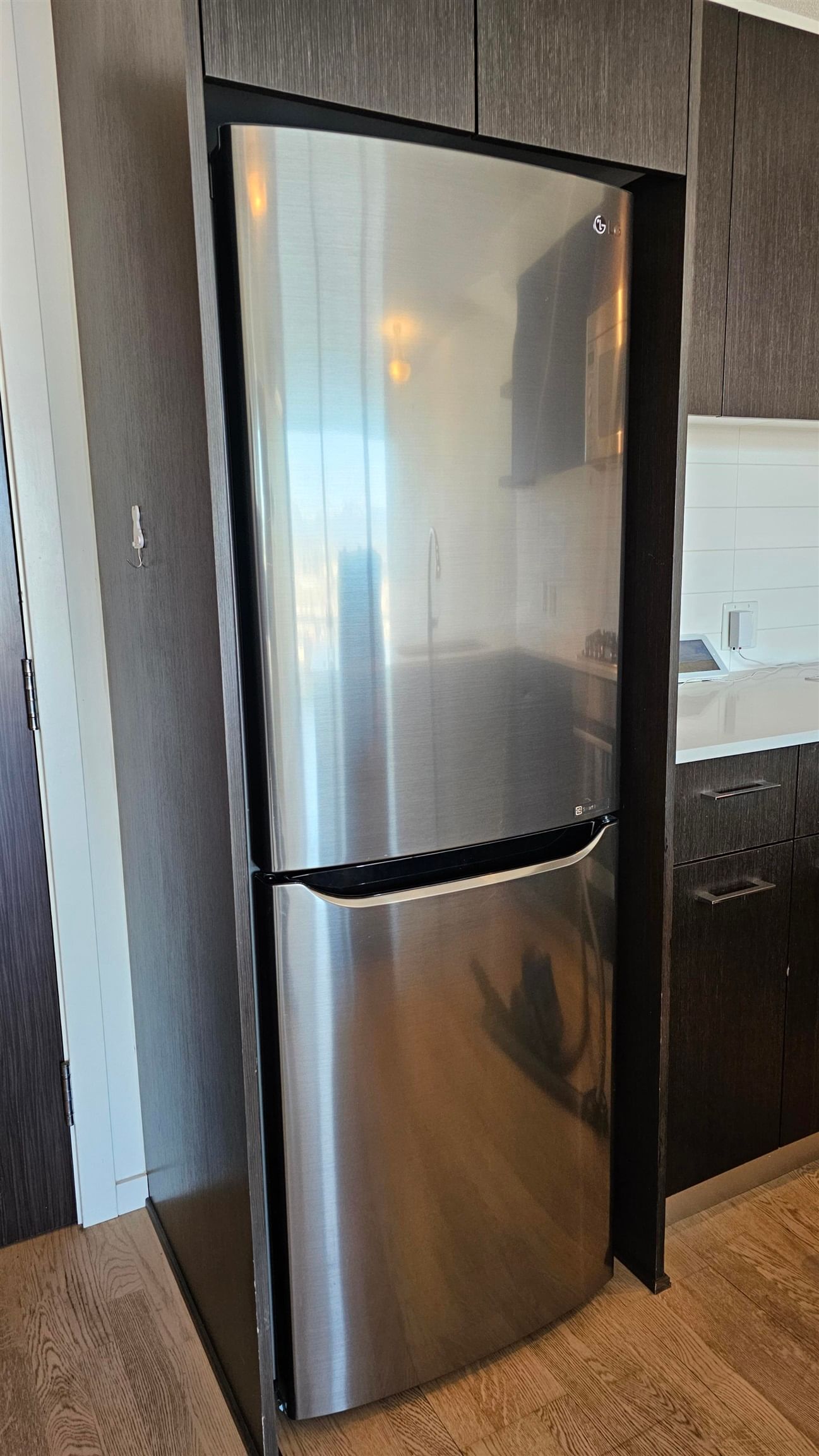 Listing Image 11
