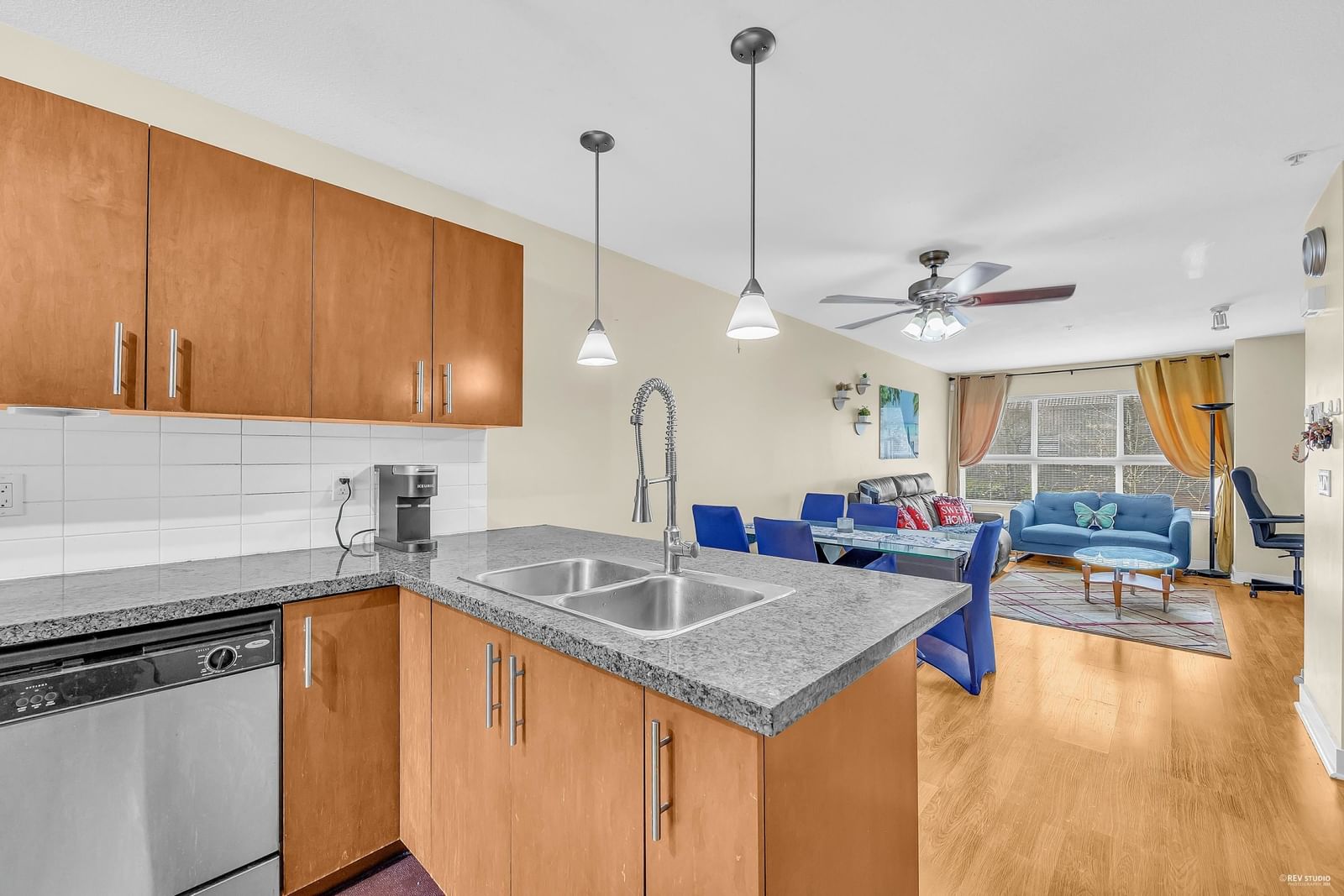 Listing Image 19