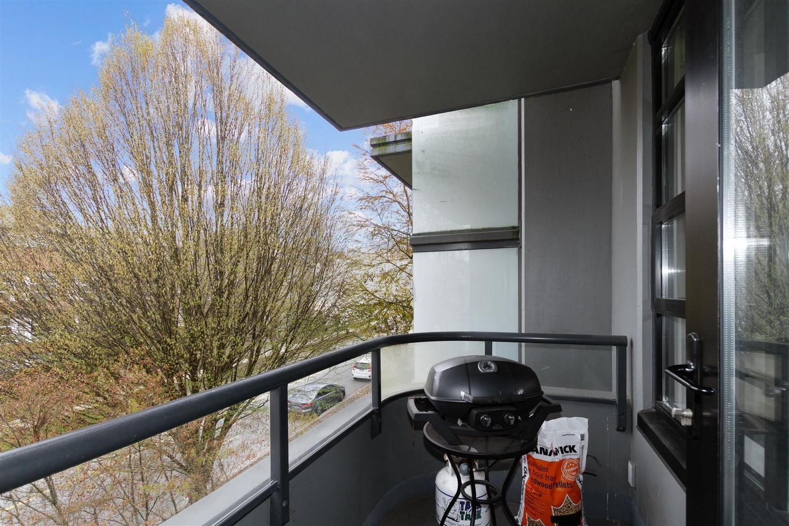 Listing Image 18