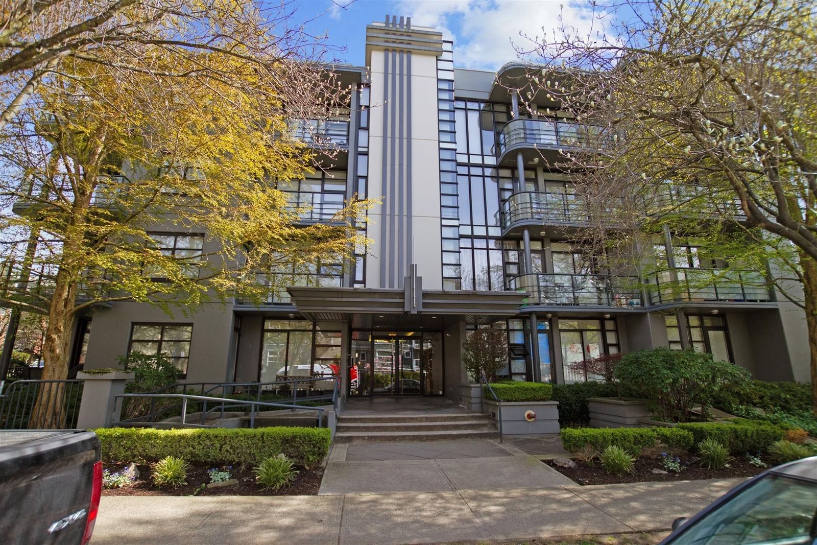 Listing Image 20
