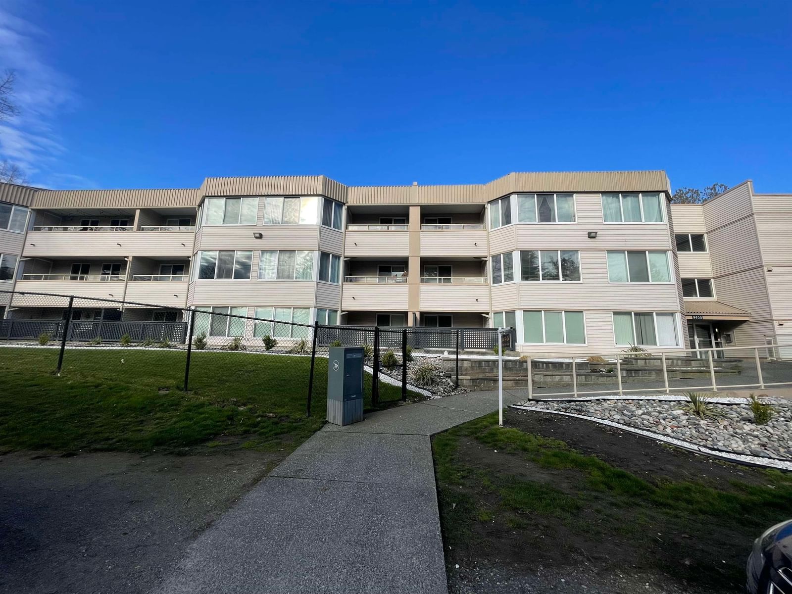 Listing Image 21