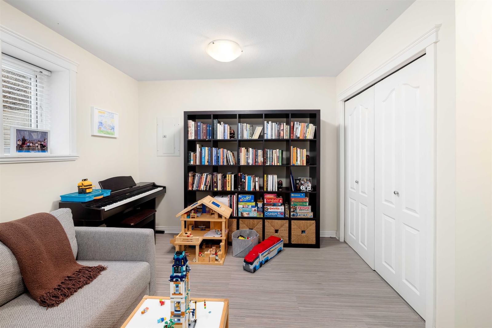 Listing Image 15
