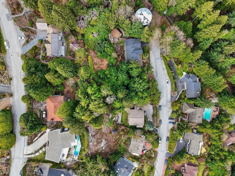 478 Craigmohr Drive, West Vancouver, V7S 1W6 | Image 3