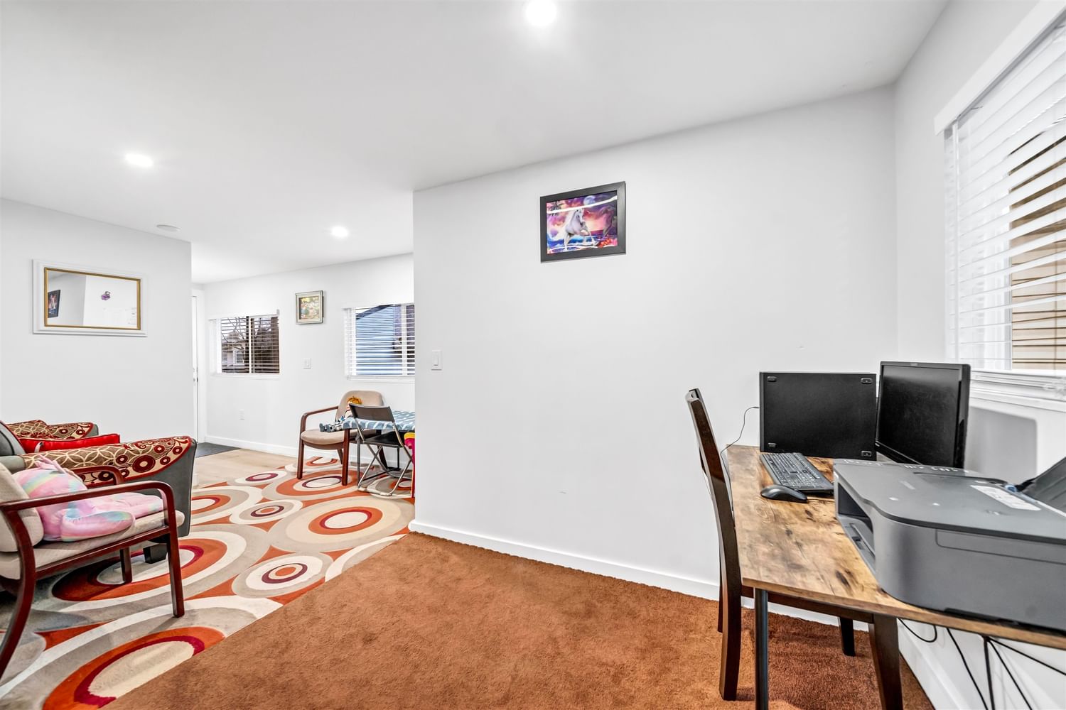 Listing Image 9