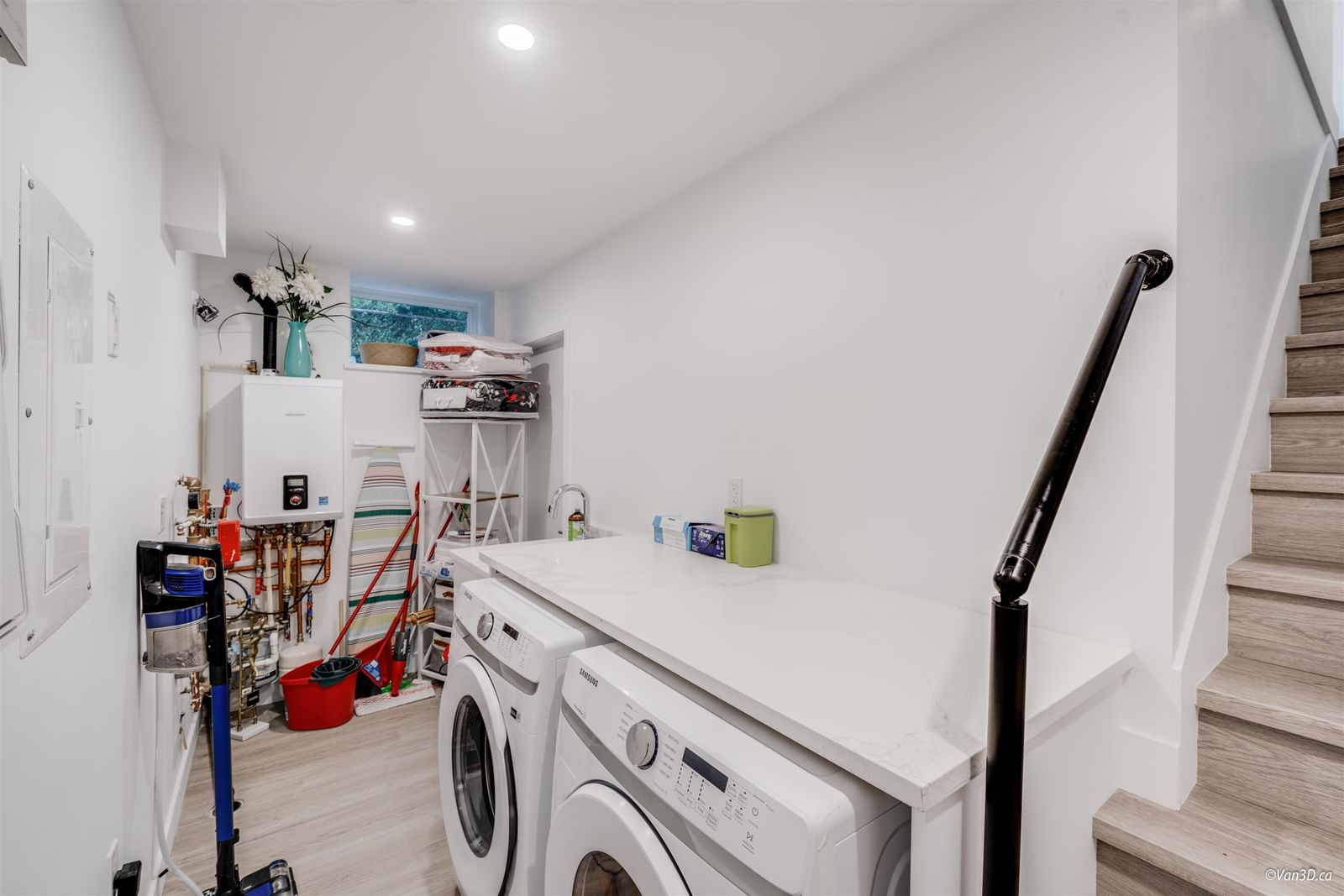 Listing Image 18