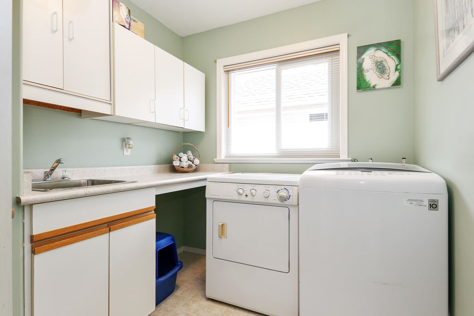Listing Image 17