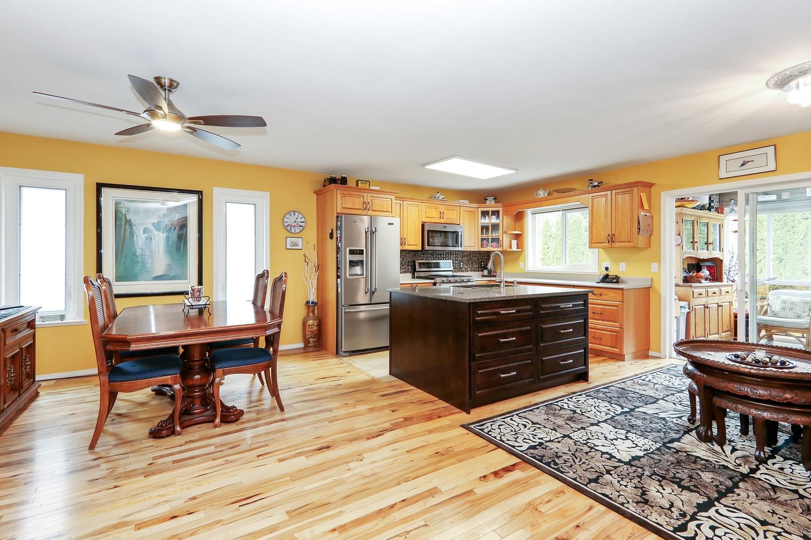Listing Image 9