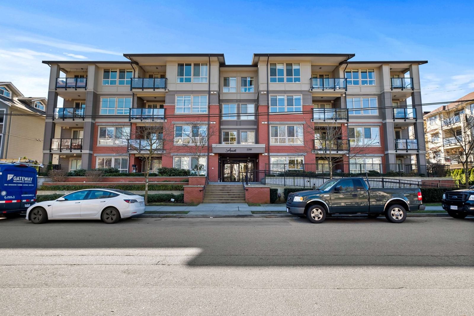 Listing Image 14