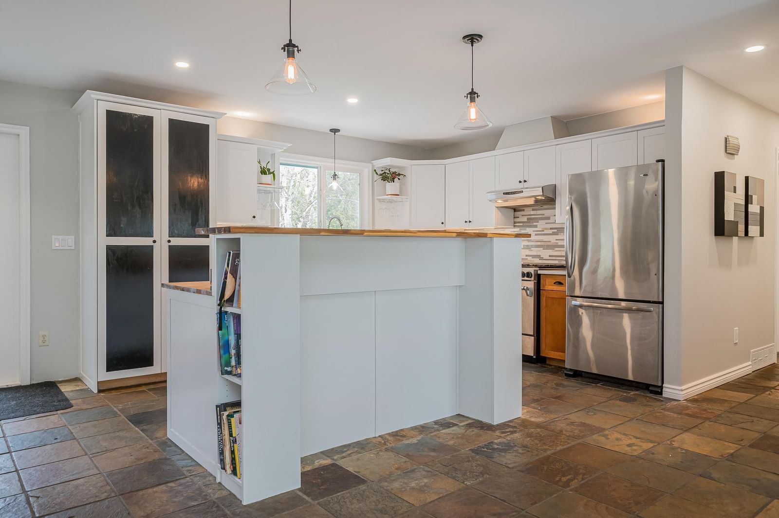 Listing Image 13